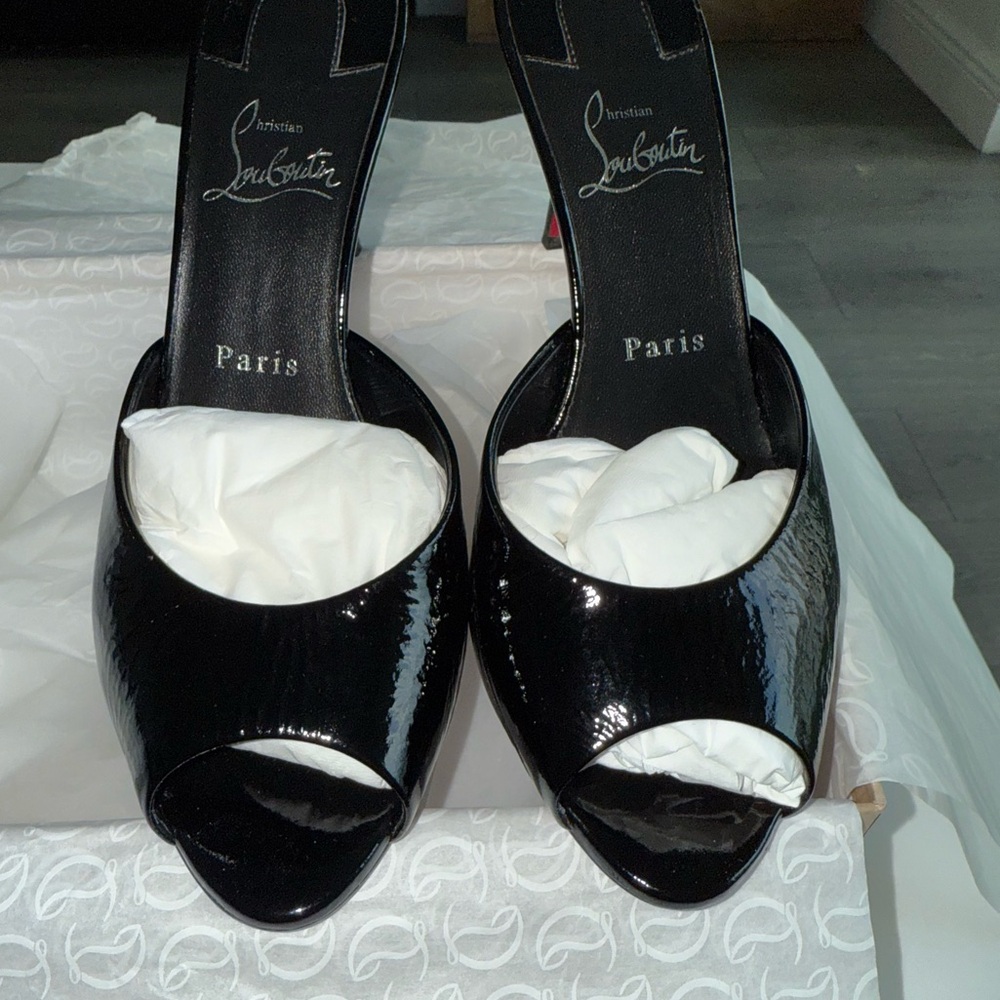 Christian Louboutin Me Dolly Peep Toe Slide Sandal - Picture 13 of 14